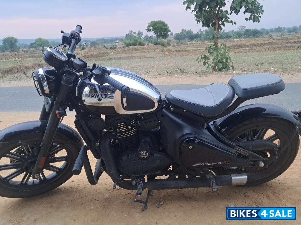 Jawa 42 Bobber Black Mirror Jawa 42 Bobber Black Mirror