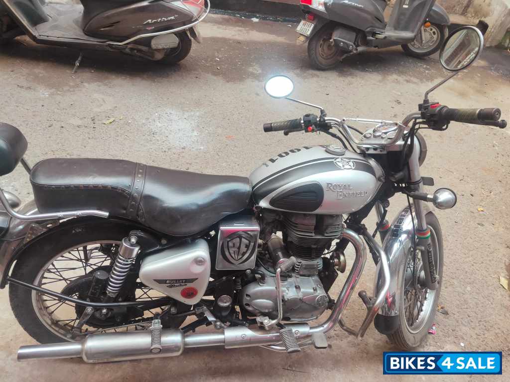 Silver Royal Enfield Bullet Electra