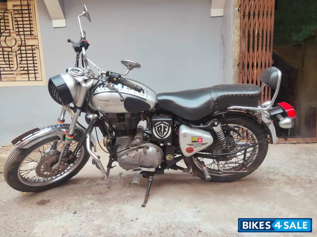 Silver Royal Enfield Bullet Electra