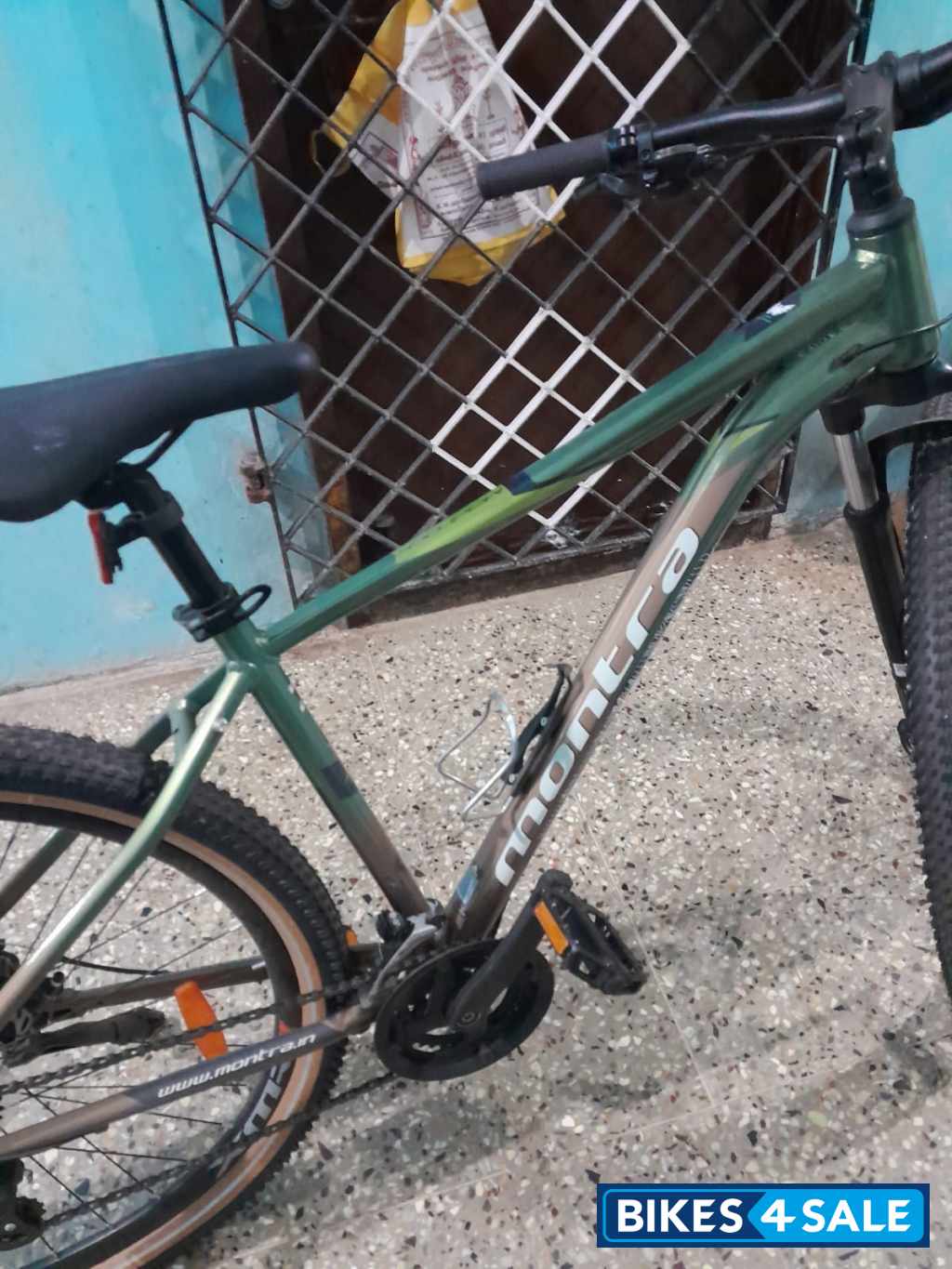 Green And Caramel Gold Bicycle  Montra Madrock 29T