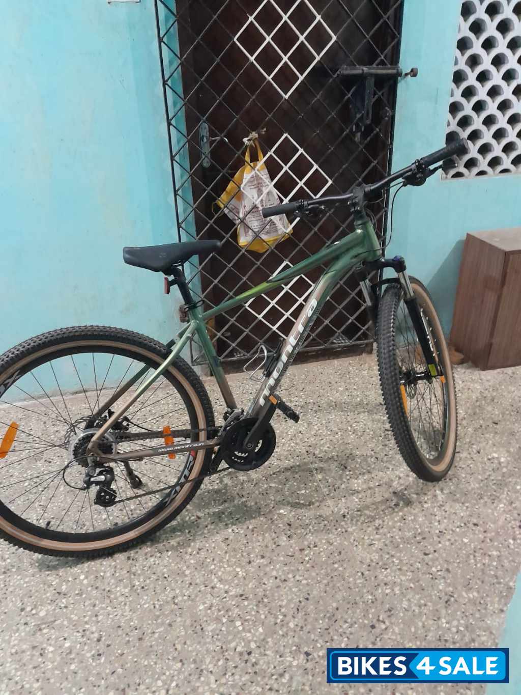 Green And Caramel Gold Bicycle  Montra Madrock 29T