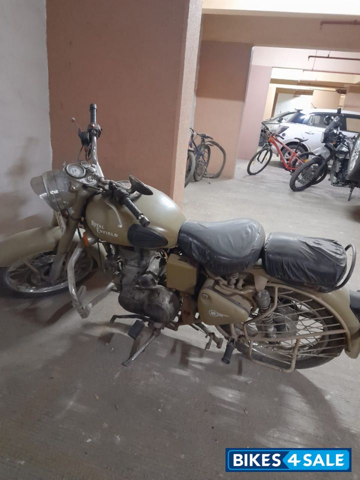 Royal Enfield Classic Desert Storm