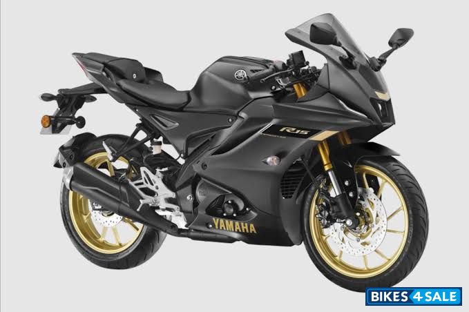 Matt Black-good Yamaha R15 V4