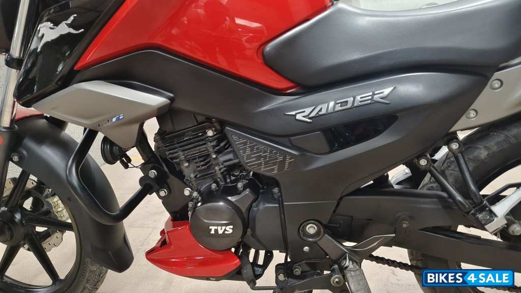 Red, Black TVS Raider 125