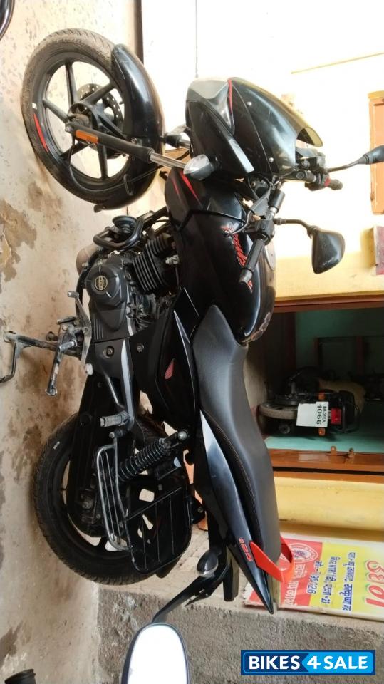 Black With Red Bajaj Pulsar 125 Neon Disc Single Seat