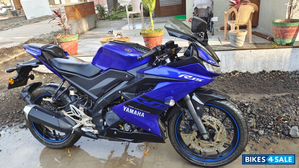 Deep Purplish Blue Yamaha YZF R15 V3