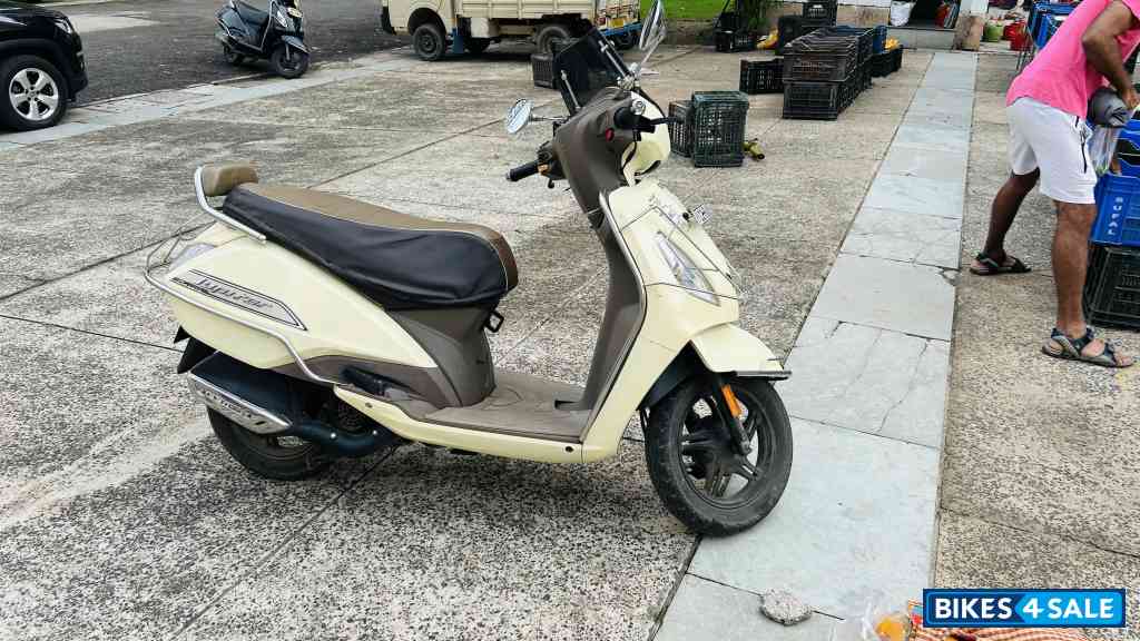 TVS Jupiter Classic BS6
