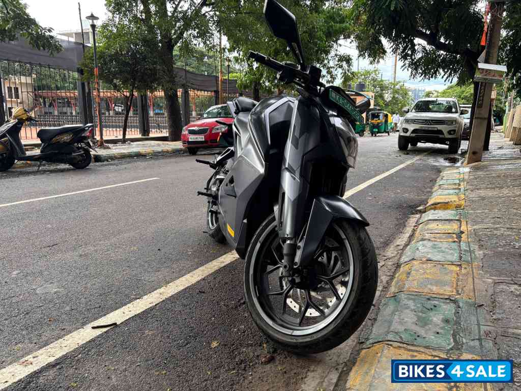 Ultraviolette F77 Recon