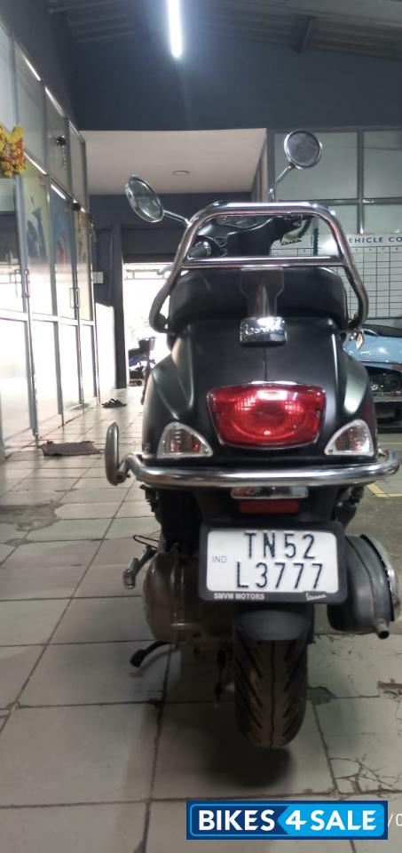 Black Vespa VXL 150