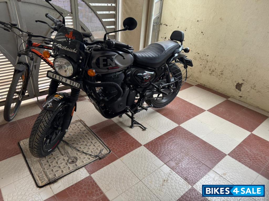 Royal Enfield Hunter 350 Metro