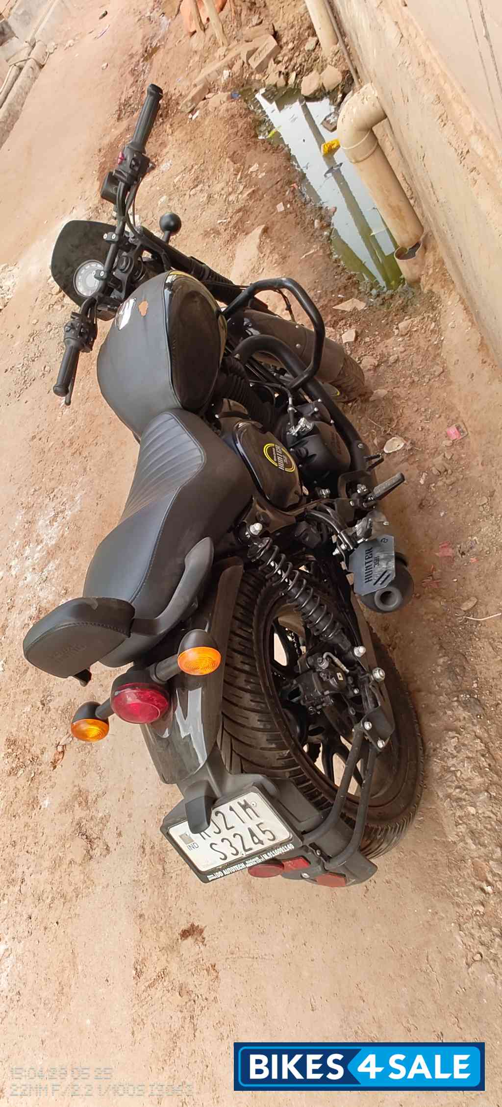 Royal Enfield Hunter 350 Metro