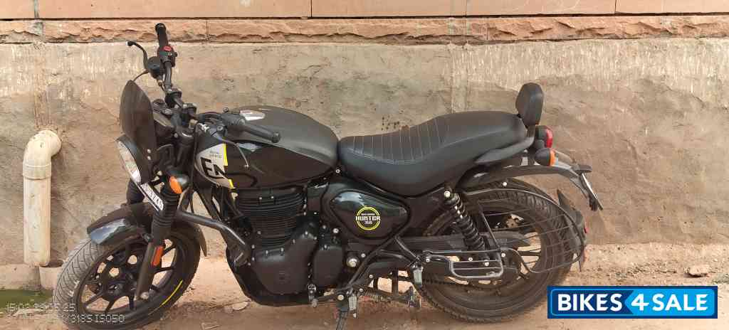 Royal Enfield Hunter 350 Metro