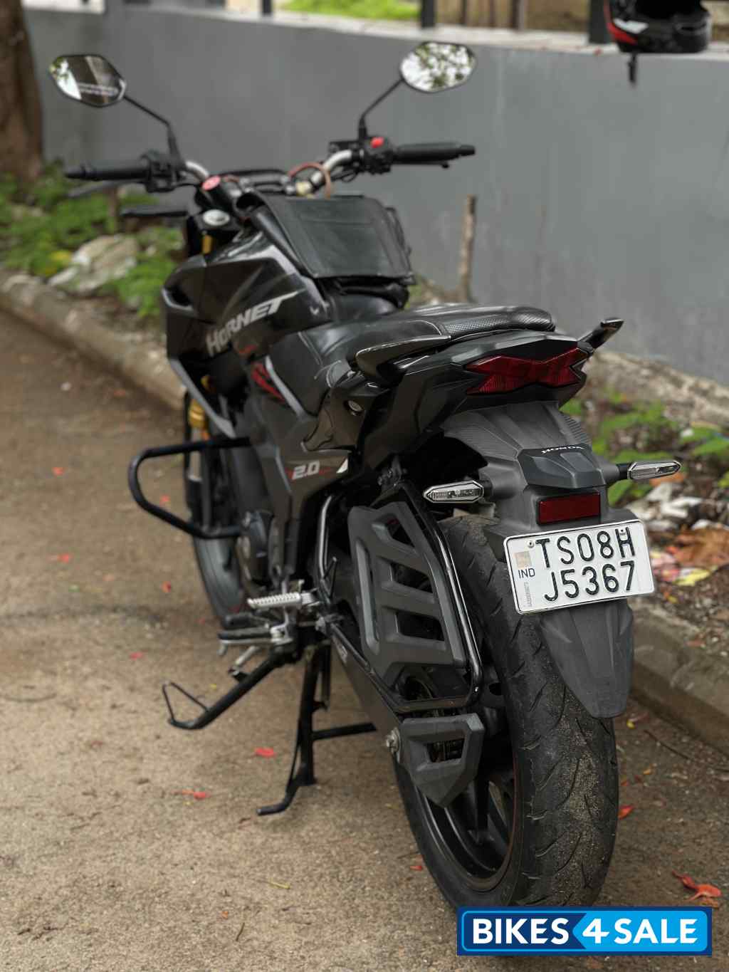 Black Honda Hornet 2.0