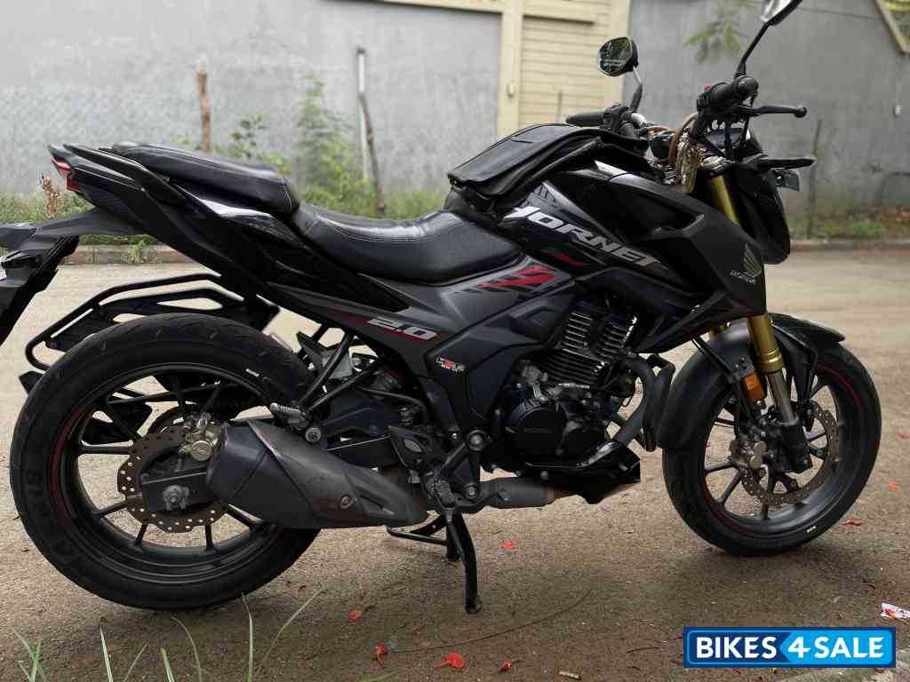 Black Honda Hornet 2.0
