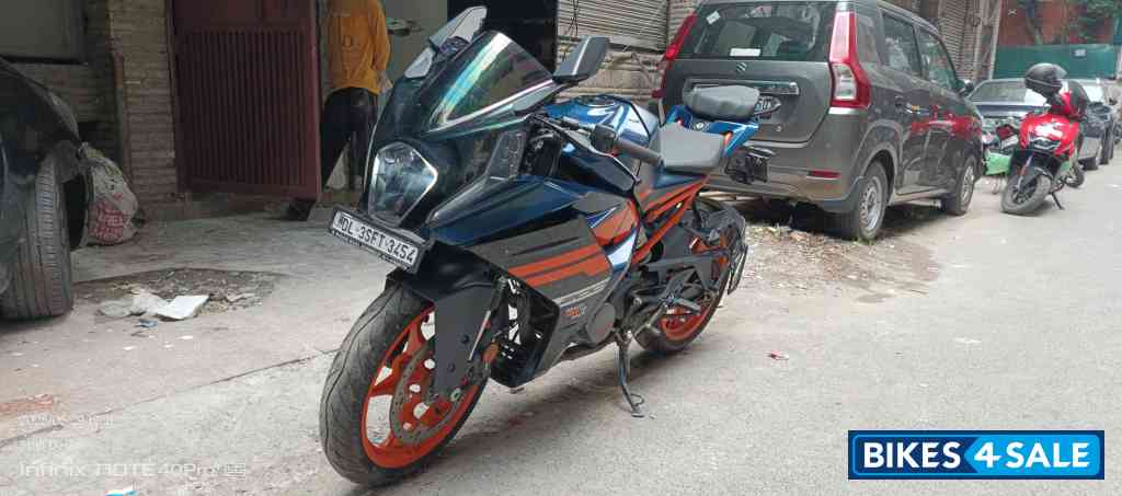 Blue KTM RC 200 2024