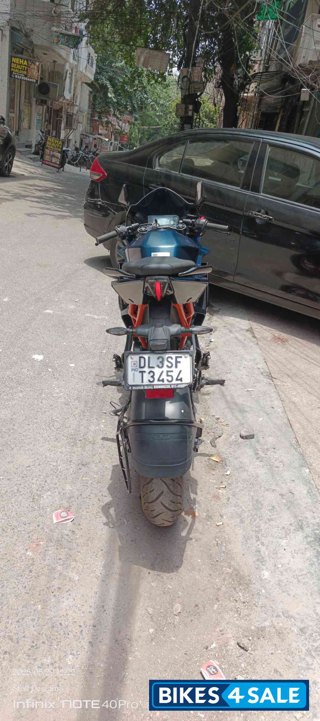 Blue KTM RC 200 2024