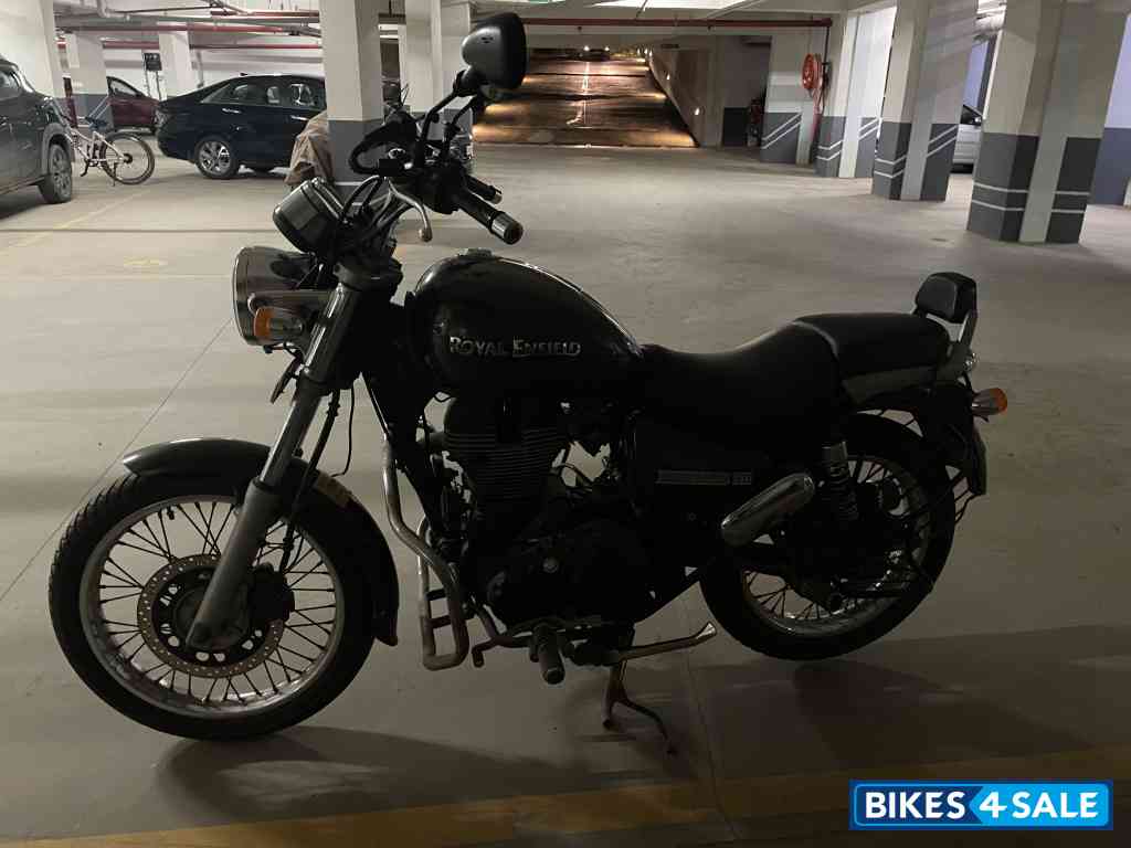 Royal Enfield Thunderbird