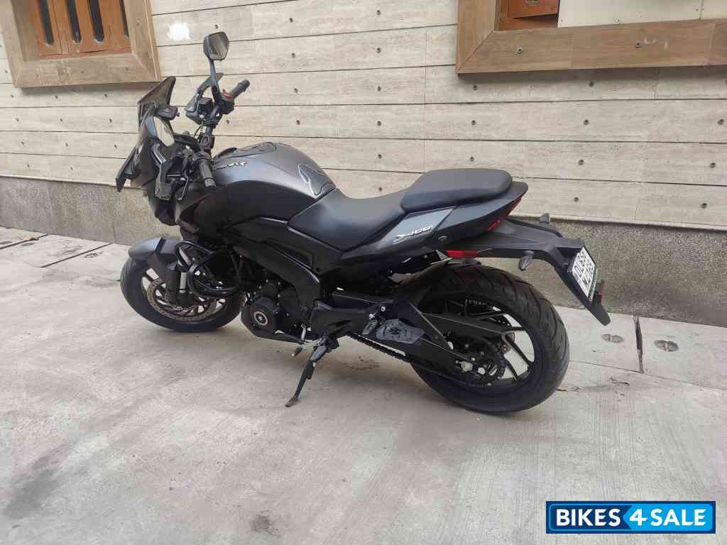 Black Bajaj Dominar 400 ABS BS6