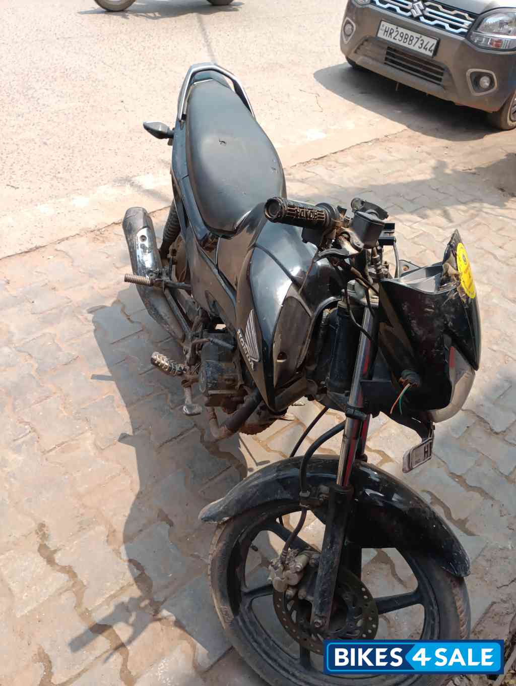 Black Honda Livo 110