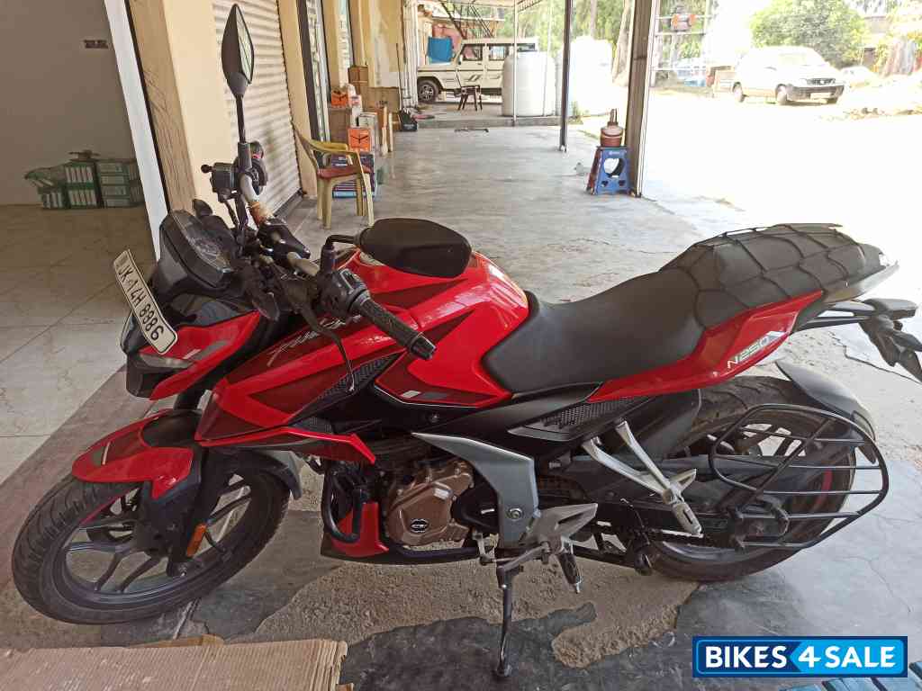 Bajaj Pulsar N250