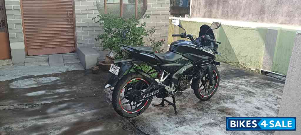 Black Bajaj Pulsar AS 150