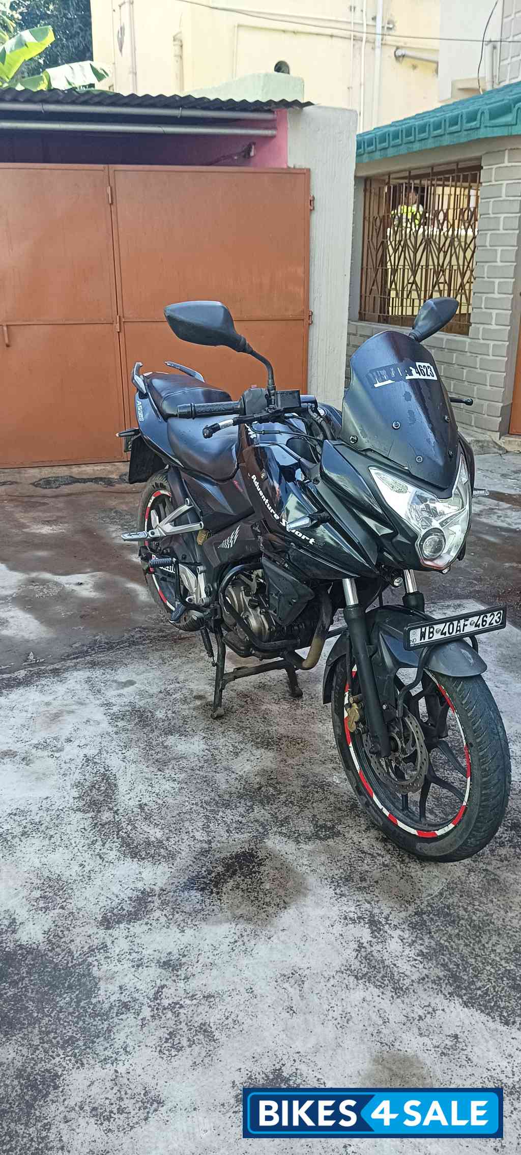 Black Bajaj Pulsar AS 150