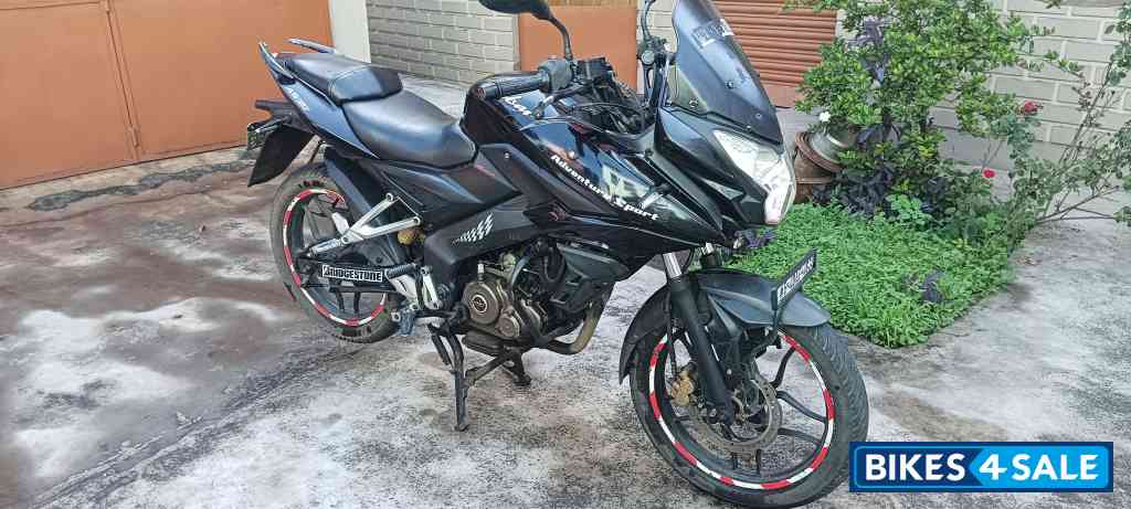 Black Bajaj Pulsar AS 150