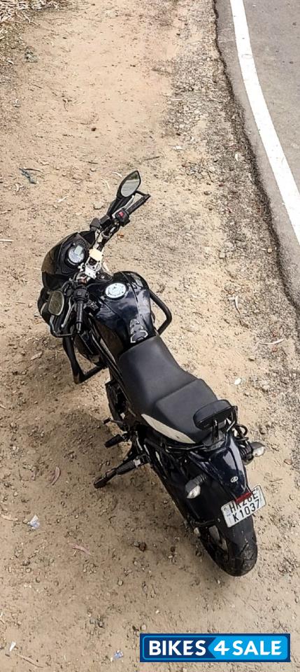 Mahindra Mojo 300 ABS BS6