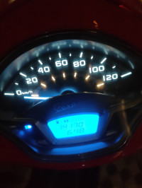 Dragon Red Vespa LX 125