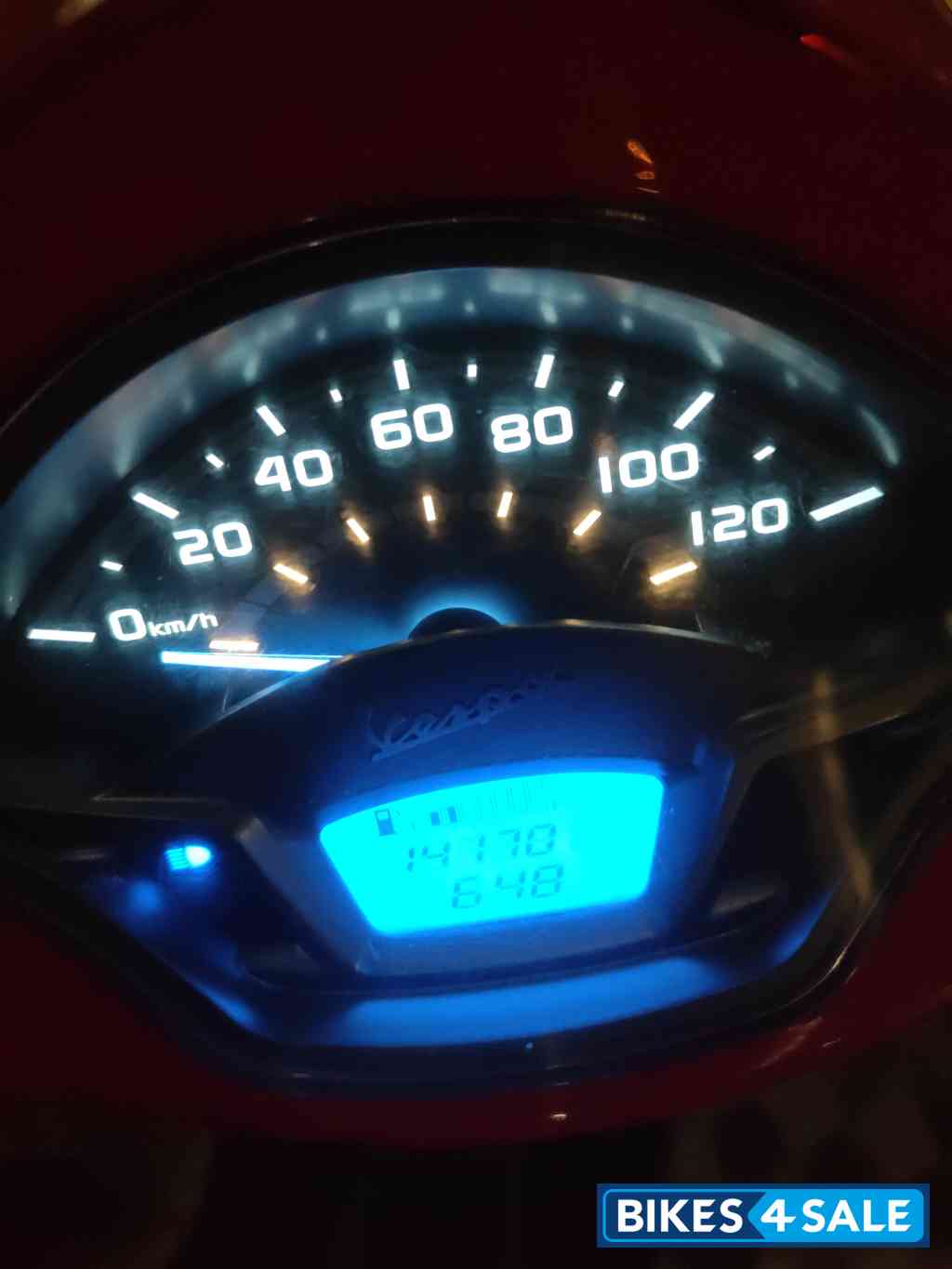 Dragon Red Vespa LX 125