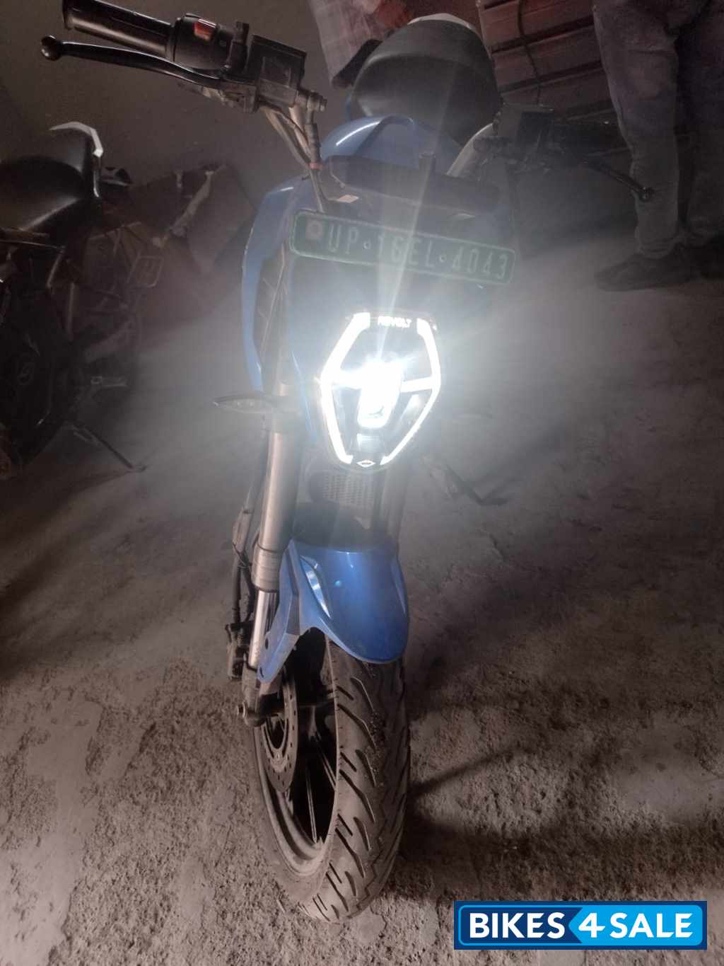 Revolt RV400 India Blue Cricket Special Edition