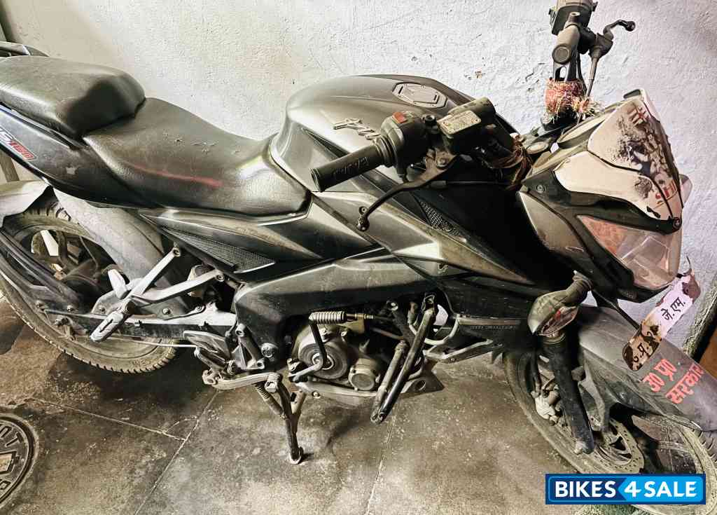 Bajaj Pulsar N160
