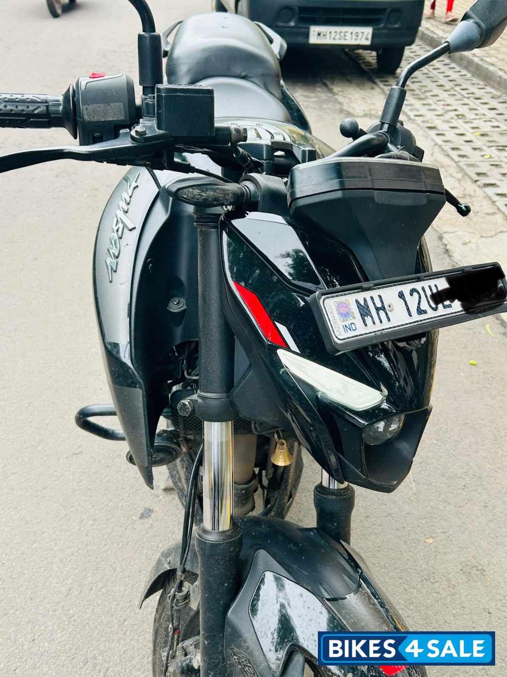 Bajaj Pulsar N250 Dual Channel ABS
