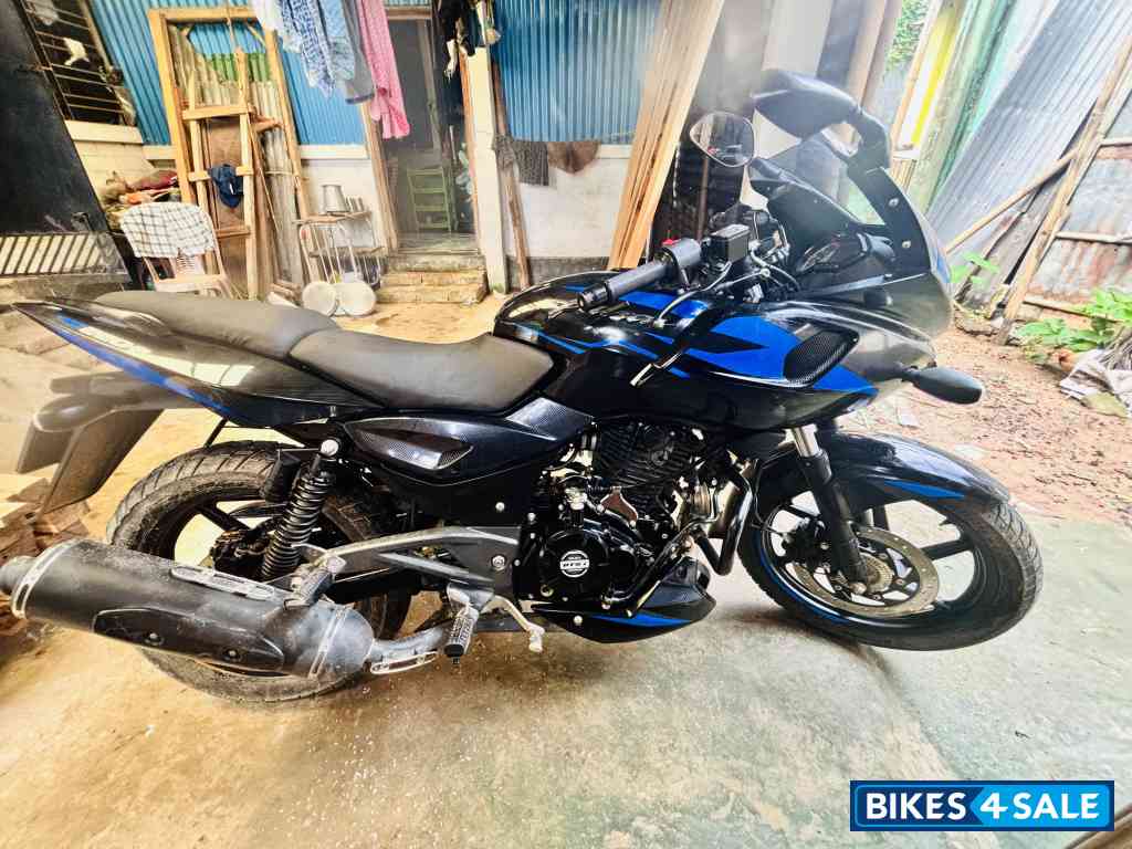 Blue Black Bajaj Pulsar 220F BS6