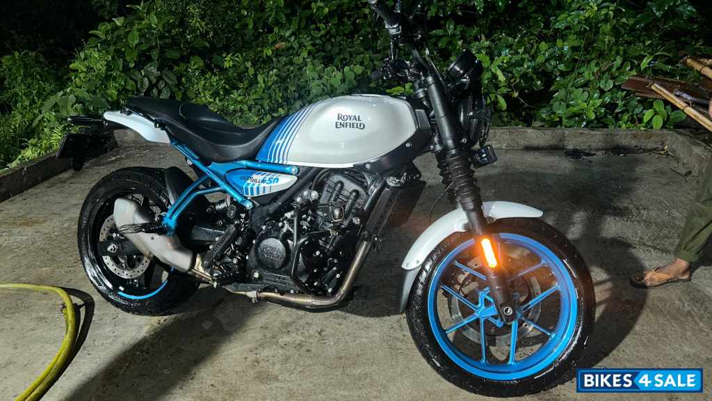 Royal Enfield Guerrilla 450 Flash