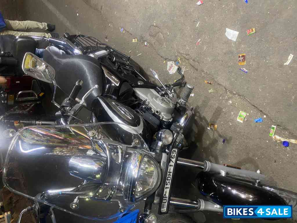 Bajaj Avenger Cruise 220 BS6