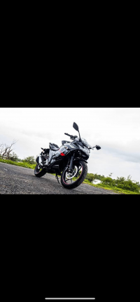 Black Suzuki Gixxer SF