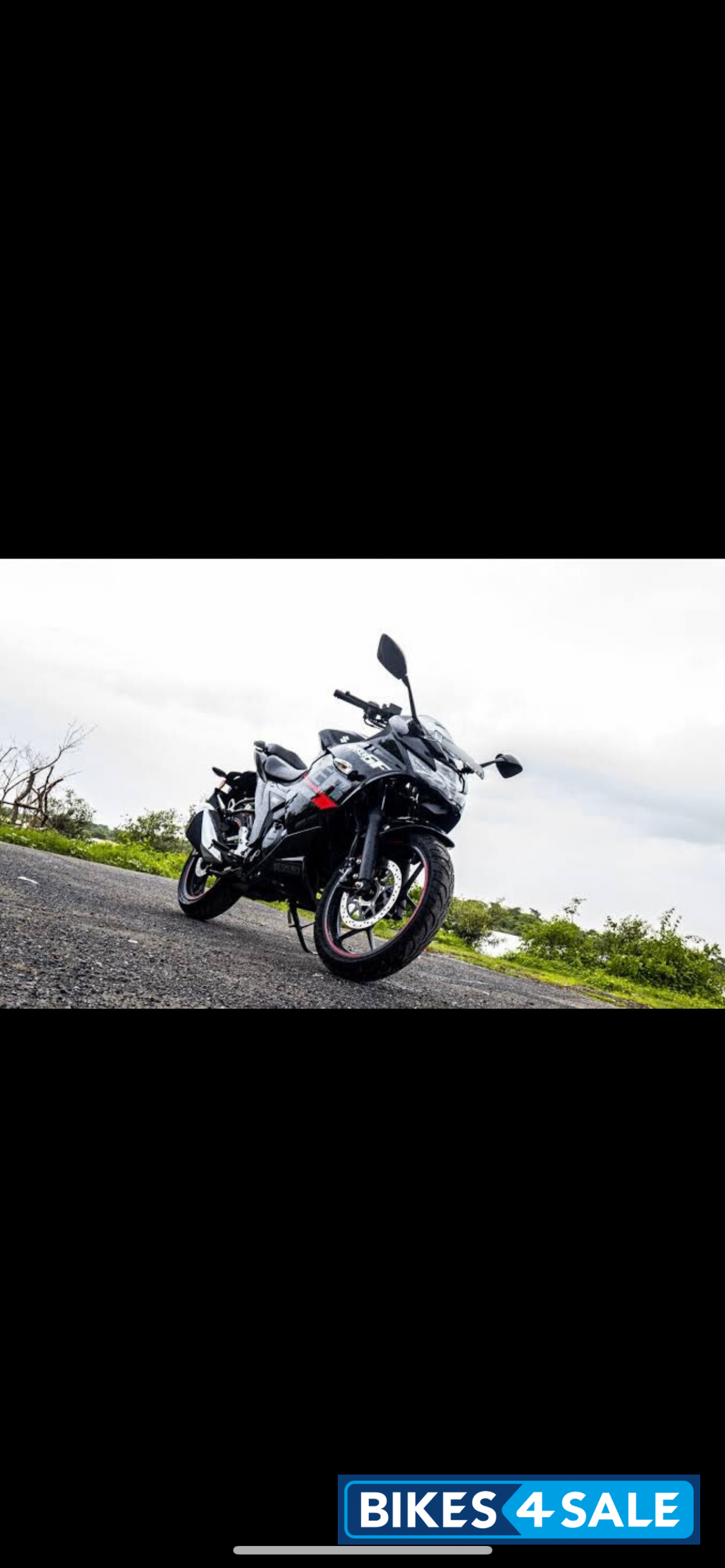 Black Suzuki Gixxer SF