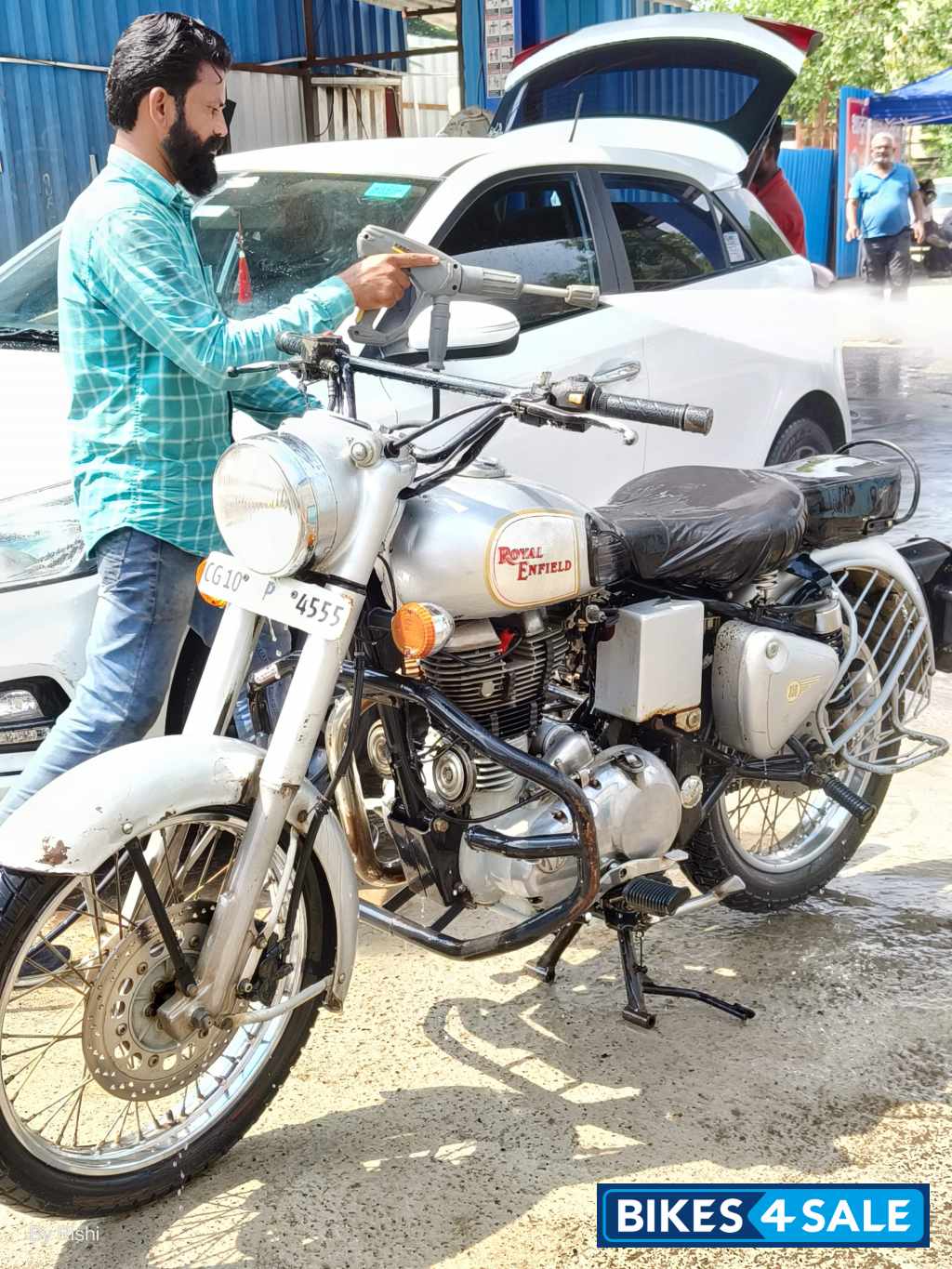 Silver Royal Enfield Classic 350