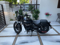 Fireball Black Royal Enfield Meteor 350 Fireball