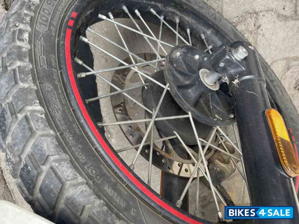 White Royal Enfield Scram 411