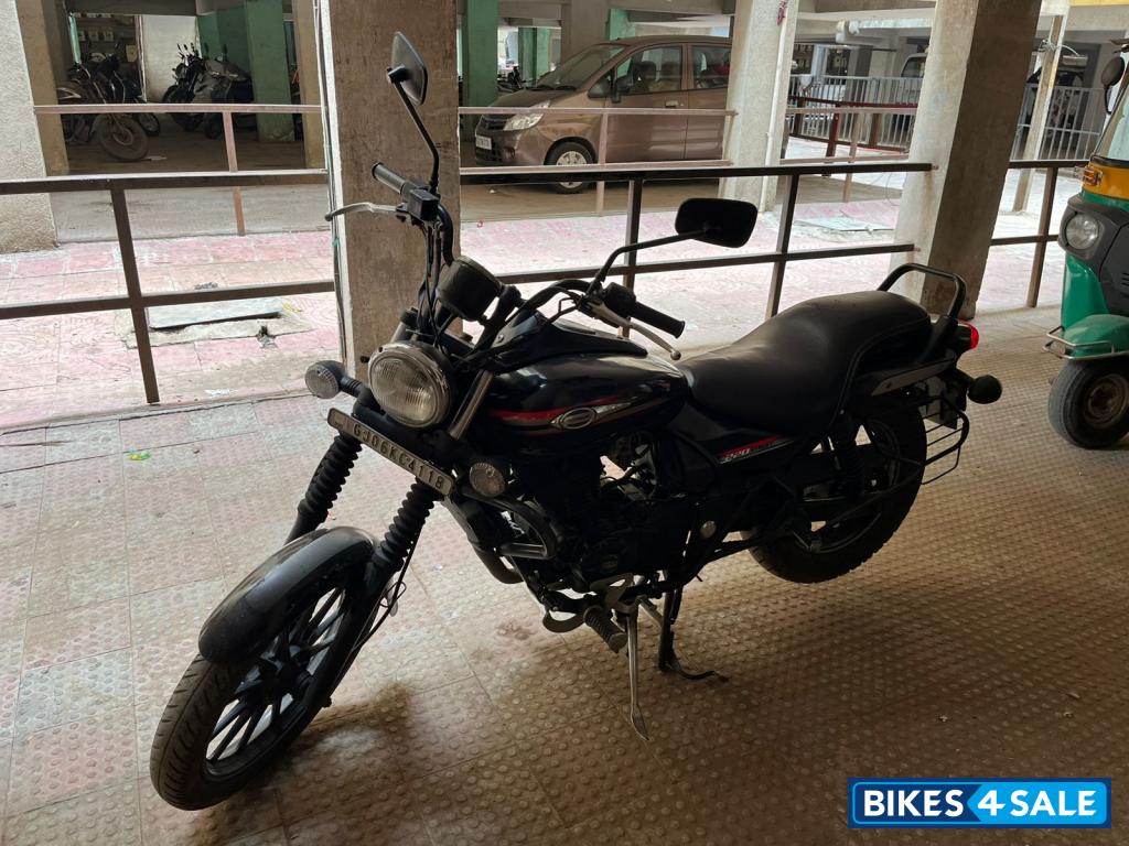 Bajaj Avenger 220 DTS-i
