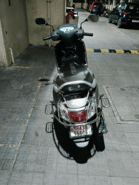 Silver Suzuki Access 125 CBS