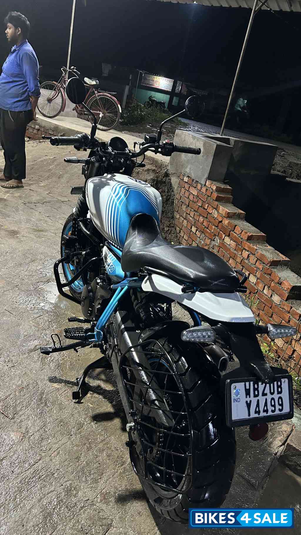 Royal Enfield Guerrilla 450 Flash