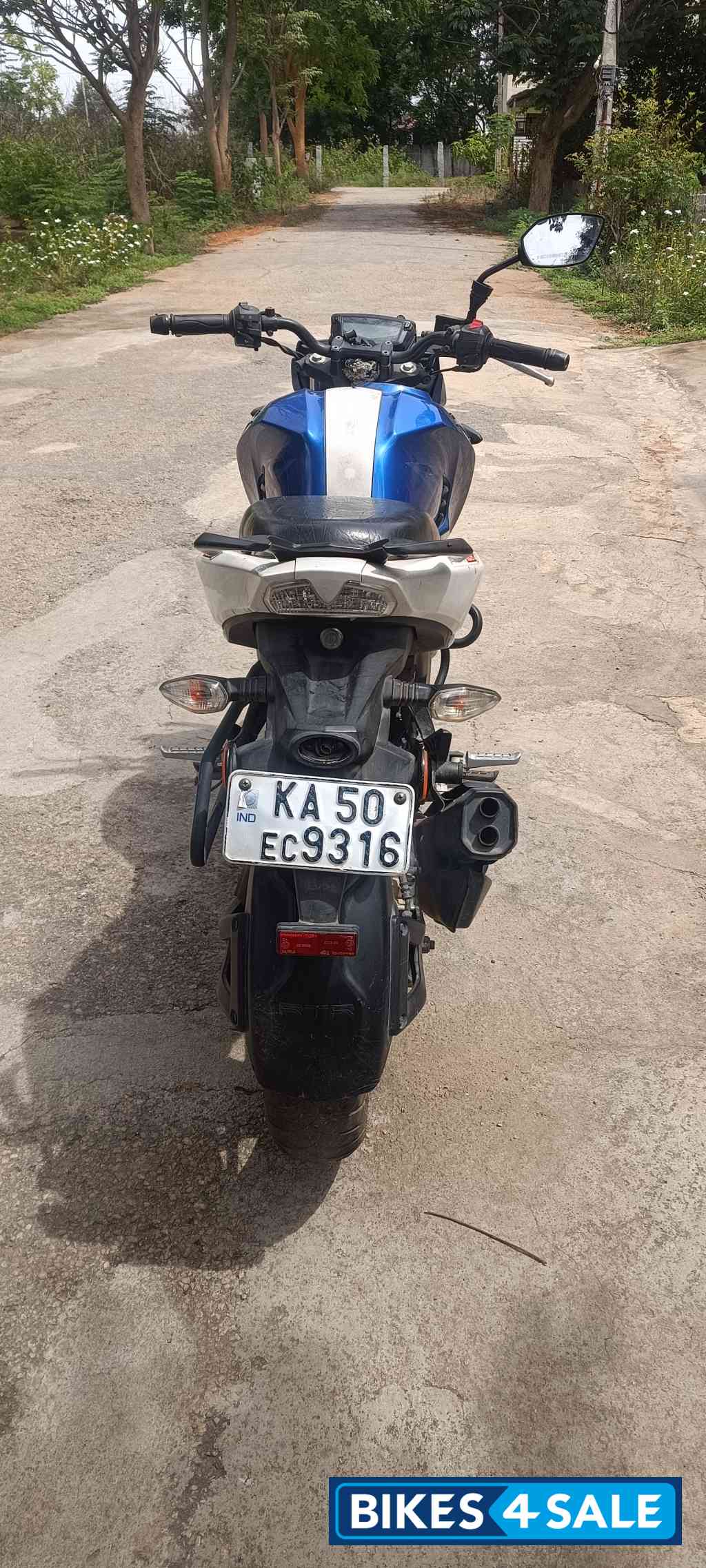 TVS Apache RTR 160 4V TVS Apache RTR 160 4V