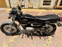 Black Yamaha RX 135