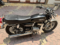 Black Yamaha RX 135
