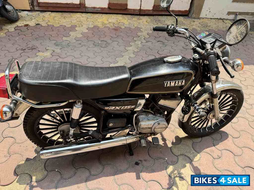 Black Yamaha RX 135