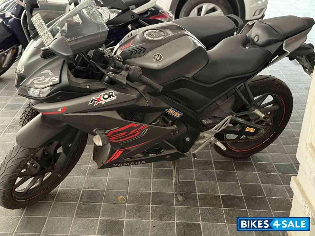 Thunder Grey Yamaha YZF R15 V3