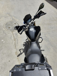 Cosmic Black BMW G 310 R